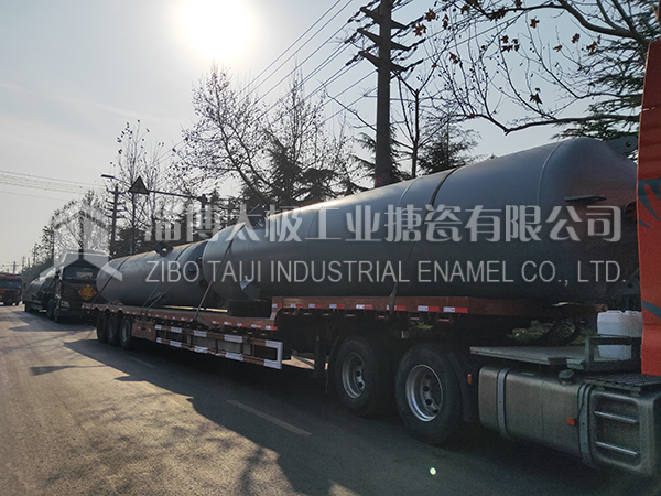 太極搪瓷反應(yīng)釜發(fā)貨現(xiàn)場